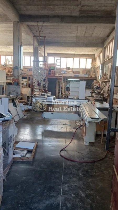 Tirane, jepet me qera ambjent biznesi Kati 0, 400 m² 2.100 € (Kombinat)