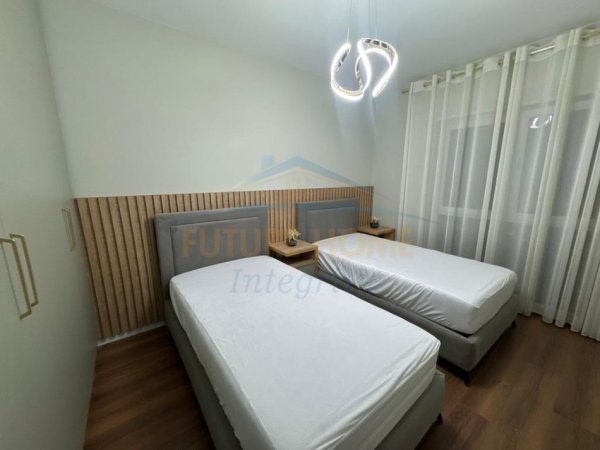 Tirane, jepet me qera apartament 2+1 Kati 3, 91 m² 850 € (Shkolla e Kuqe)
