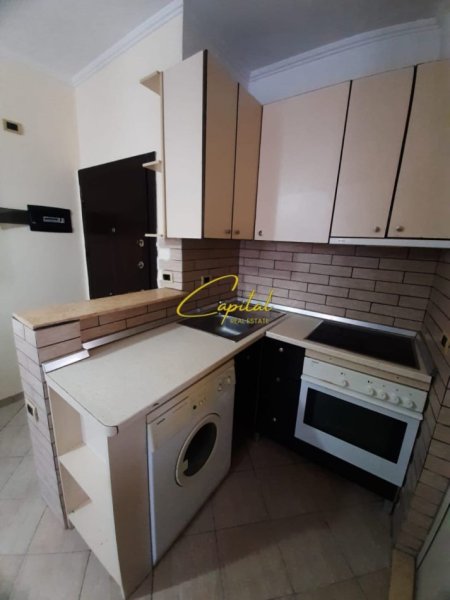 Tirane, jepet me qera apartament 1+1 Kati 5, 55 m² 450 € (5 MAJI)