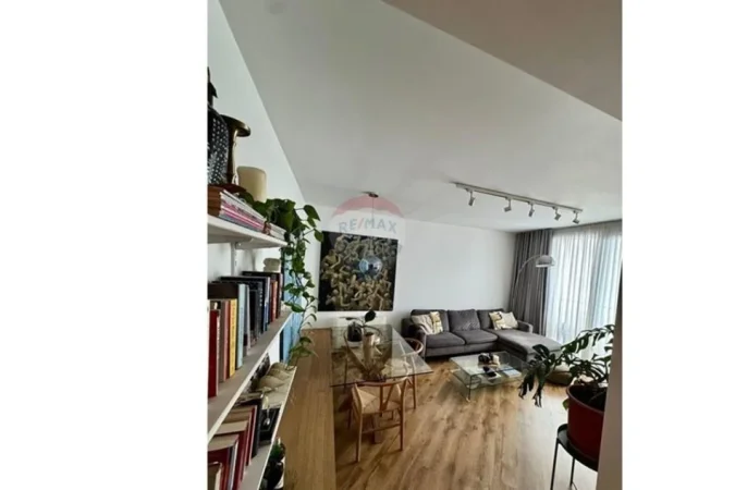 Tirane, jepet me qera apartament 1+1+Ballkon Kati 1, 80 m²