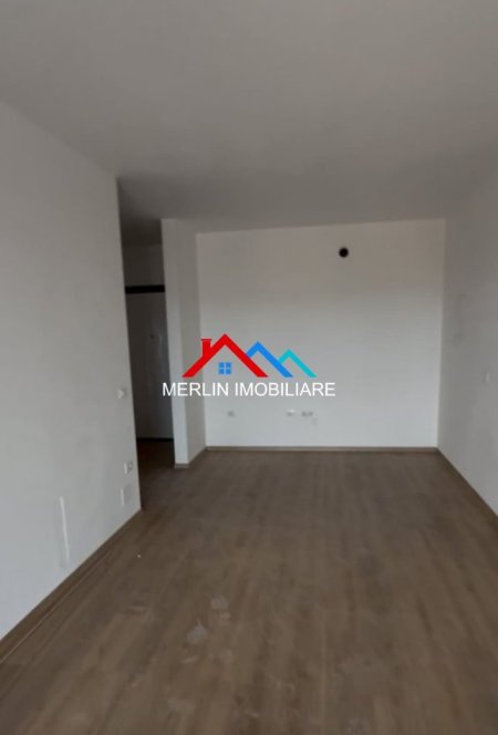 Tirane, jepet me qera zyre Kati 4, 70 m² 450 € (DON BOSKO)