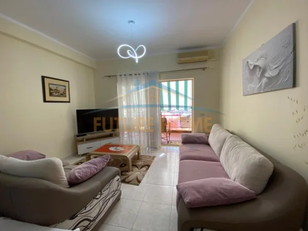 Tirane, jepet me qera apartament 3+1+Ballkon Kati 3, 140 m² 750 € 