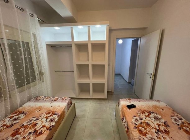 Tirane, jepet me qera apartament 1+1 Kati 1, 75 m² 500 € (selite)