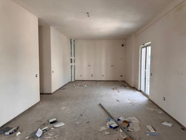 Tirane, shitet apartament 2+1+Ballkon Kati 2, 147 m² 236.000 € 