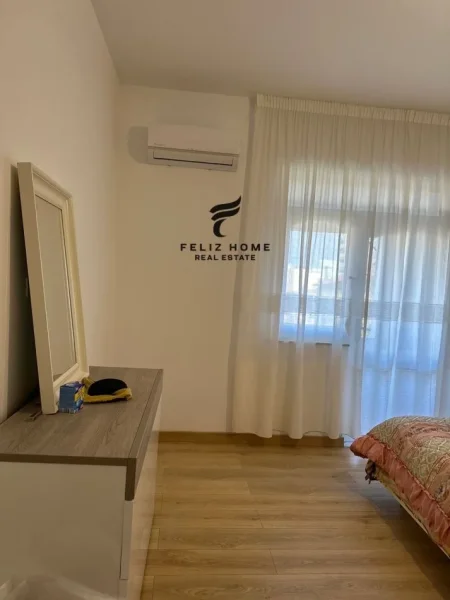 Tirane, jepet me qera apartament 2+1 Kati 3, 107 m² 700 € (PAZARI I RI)