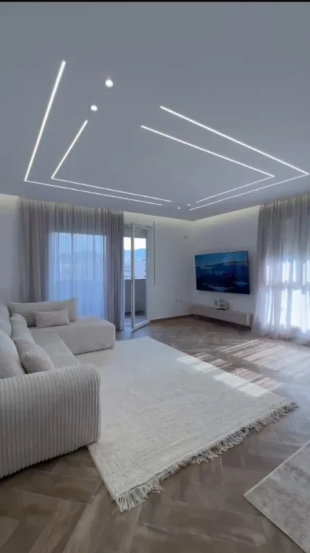 Tirane, shitet apartament 2+1+Aneks+Ballkon Kati 6, 112 m² 285.000 € (Rruga Sali Butka)