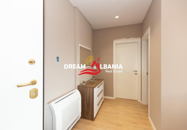 Tirane, jepet me qera apartament 1+1 , 70 m² 650 € (Jordan Misja)