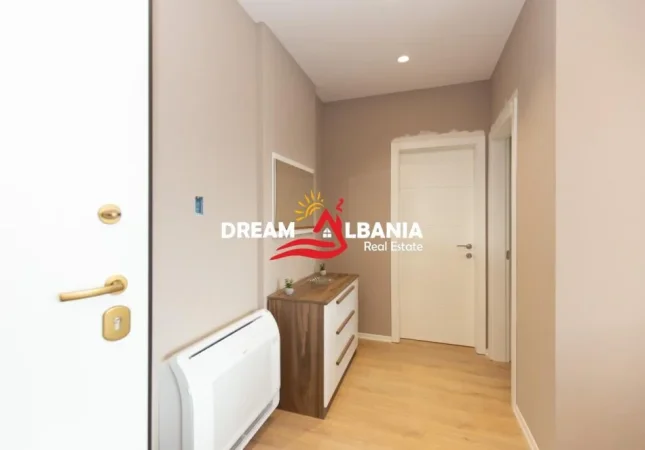 Tirane, jepet me qera apartament 1+1 , 70 m² 650 € (Jordan Misja)