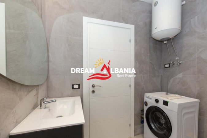 Tirane, jepet me qera apartament 1+1 , 70 m² 650 € (Jordan Misja)