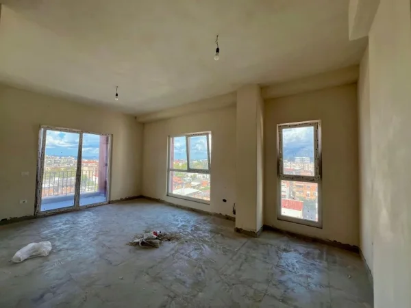 Shitet Apartament 2+1+2 “Laprakë”, Tiranë.