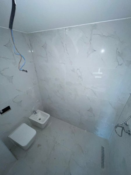 Tirane, shitet apartament 2+1+Ballkon Kati 5, 117 m² 152.750 € (Rruga Dritan Hoxha)