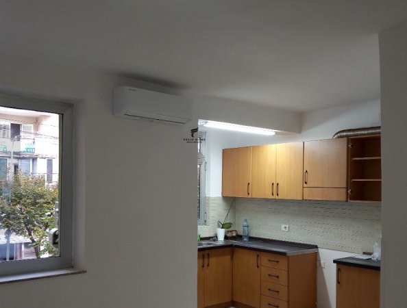 Tirane, jepet me qera apartament 3+1 Kati 2, 90 m² 600 € (PAZARI I RI)