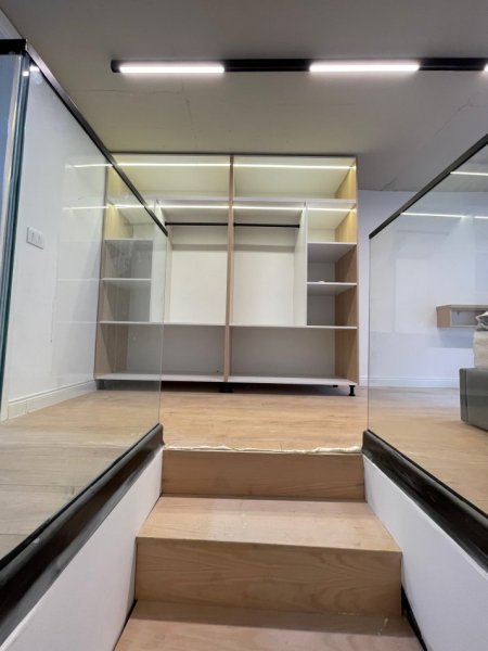 Tirane, shitet apartament duplex 1+1+Ballkon Kati 2, 75 m² 115.000 € (Golden Park 3)