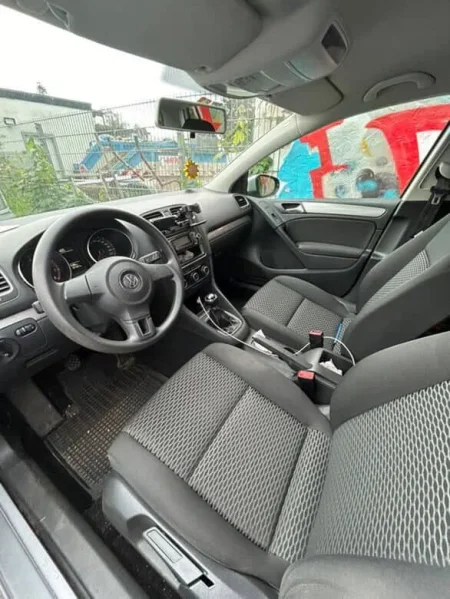 Tirane, shes makine Golf 6 Benzin, gri metalizato manuale Kondicioner 200.000 km 420000 LEK