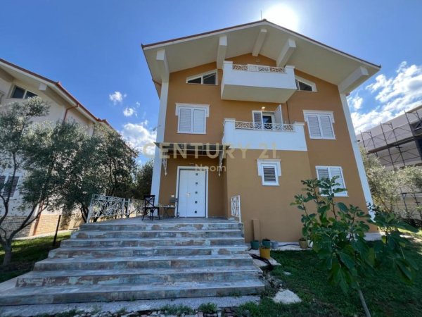Tirane, shes Vile 3+1+Ballkon Kati 3, 1.400 m² 650.001 € (Petrele)