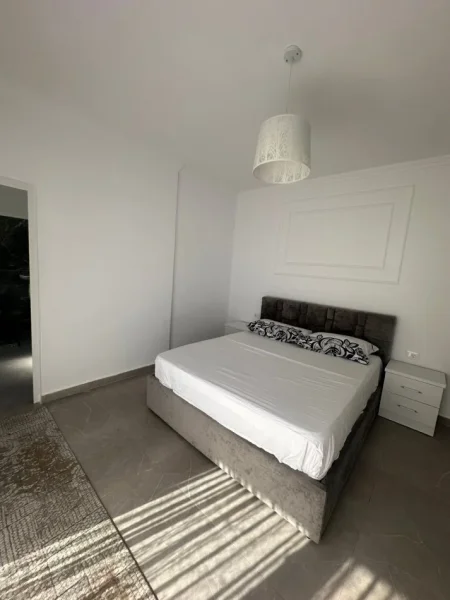 Durres, jepet me qera apartament 2+1+Aneks+Ballkon Kati 2, 110 m² 550 € (Mbrapa Gega Oil, Plazh)