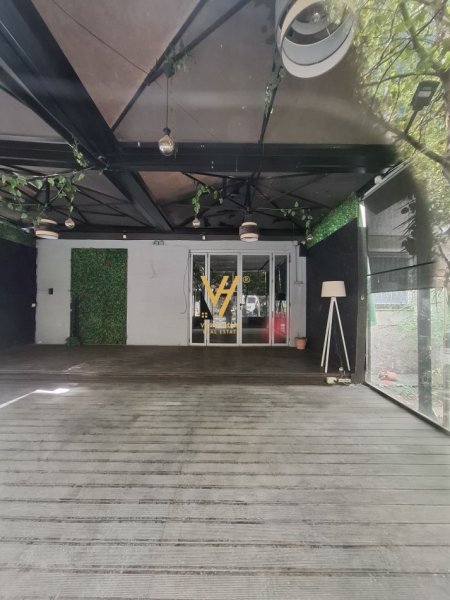 Tirane, jepet me qera ambjent biznesi Kati 0, 128 m² 1.500 € (RRUGA NDRE MJEDA)
