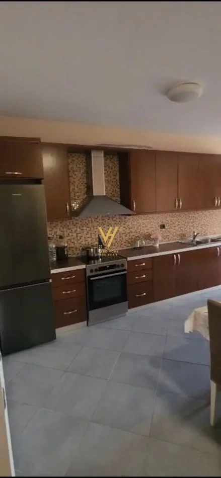 Durres, shitet apartament 2+1+Ballkon Kati 4, 114 m² 200.000 € (RROTA E KUQE)