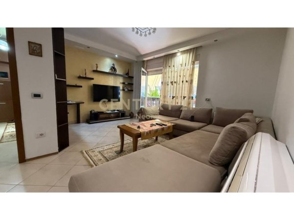 Tirane, shitet apartament 2+1+Aneks+Ballkon Kati 4, 125 m² 287.500 € (Kompleksi Kolimbo)