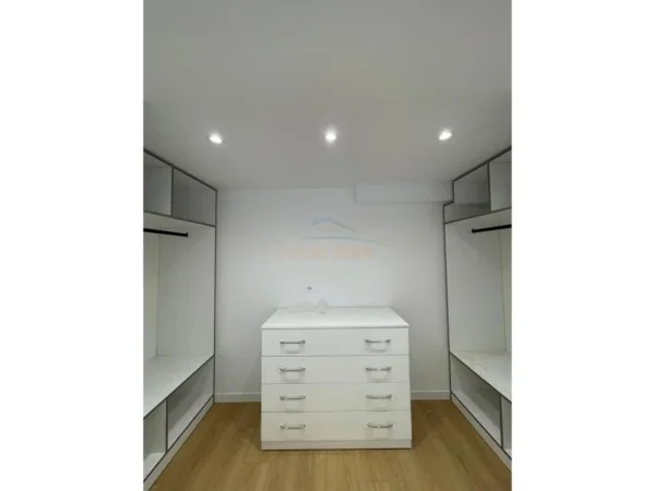 Tirane, jepet me qera apartament 1+1 Kati 0, 38 m² 450 € (Fresk , Tek Restorant Fresku)
