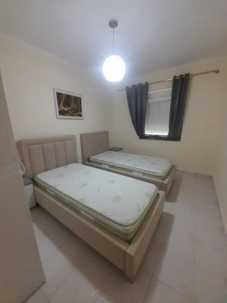 Tirane, jepet me qera apartament 2+1 Kati 2, 87 m² 650 € (Rruga Fortuzi, Pranë Qendrës Tiranës)