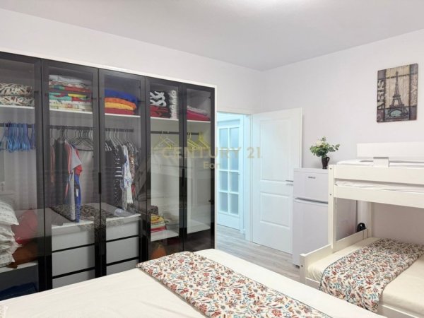 Durres, shitet apartament 1+1+Ballkon Kati 3, 76 m² 170.000 € (Golem)