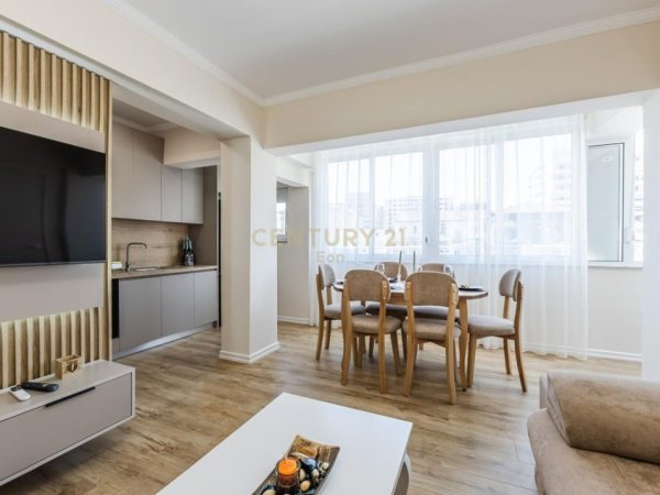 Durres, shitet apartament 2+1+Ballkon Kati 3, 90 m² 180.000 € (Rruga portit)