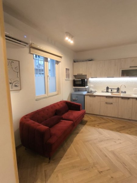 Tirane, jepet me qera garsoniere Kati 1, 40 m² 400 € (qsut)