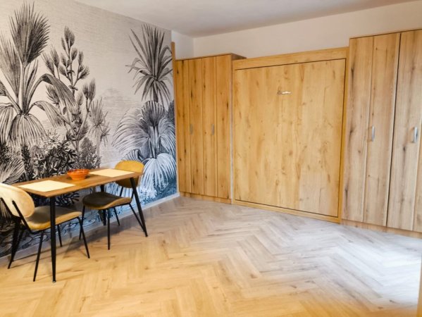 Tirane, jepet me qera garsoniere Kati 1, 40 m² 400 € (qsut)