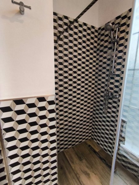 Tirane, jepet me qera garsoniere Kati 1, 40 m² 400 € (qsut)