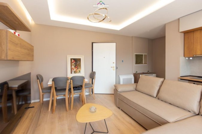 Tirane, jepet me qera apartament 1+1+Ballkon Kati 6, 60 m² 650 € (jordan misja)