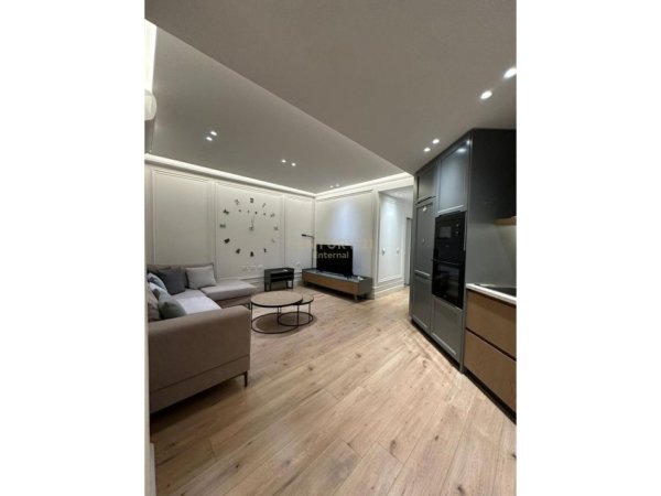 Tirane, jepet me qera apartament 2+1 Kati 6, 97 m² 900 € (Myslym Shyri)