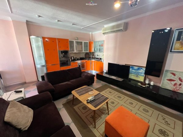 Tirane, jap me qera apartament 2+1 Kati 8, 100 m² 800 € (nikolla tupe)