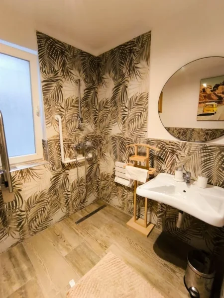 Tirane, jepet me qera garsonier , Kati 1, 40 m² 400 € (qsut)