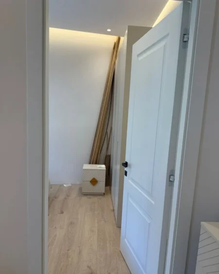 Tirane, jepet me qera apartament 1+1 Kati 1, 70 m² 700 € 
