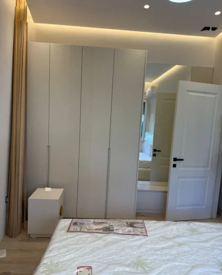 Tirane, jepet me qera apartament 1+1 Kati 1, 70 m² 700 € 