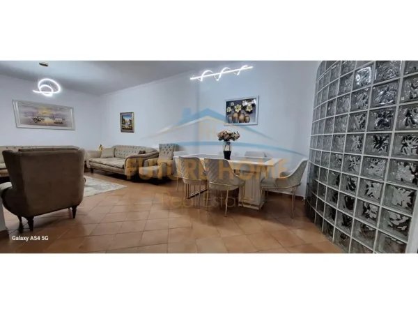 Tirane, shitet apartament 2+1+Ballkon Kati 3, 110 m² 225.000 € 