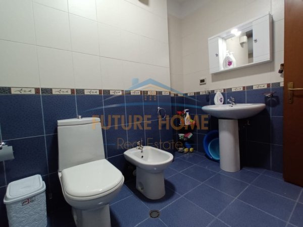 Tirane, shitet apartament 2+1+Ballkon Kati 3, 110 m² 225.000 € 