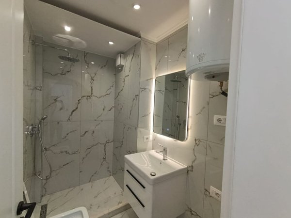 Tirane, shitet apartament 1+1 Kati 3, 56 m² 118.000 € (Shkolla 26 Nentori)