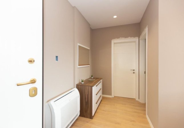 Tirane, jepet me qera apartament 1+1+Ballkon , 60 m² 650 € (RRUGA JORDAN MISJA)