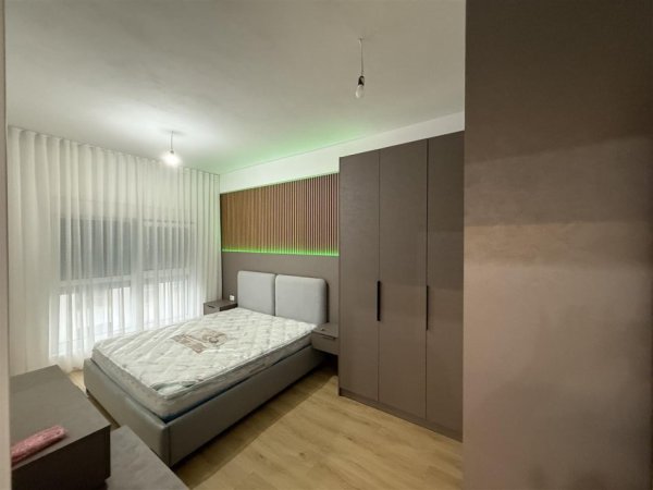 Tirane, jepet me qera apartament 1+1+Ballkon Kati 7, 67 m² 550 € (ALI DEMI KOMPLEKSI KADIU)