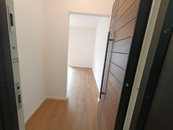 Tirane, shitet apartament 1+1 Kati 3, 45 m² 104.000 € (Shkolla 26Nentori)