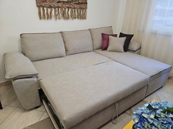 Tirane, jepet me qera apartament 1+1 Kati 10, 52 m² 600 € (Stacioni Trenit)