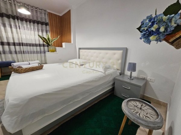 Tirane, jepet me qera apartament 1+1 Kati 10, 52 m² 600 € (Stacioni Trenit)