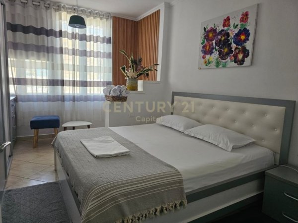 Tirane, jepet me qera apartament 1+1 Kati 10, 52 m² 600 € (Stacioni Trenit)