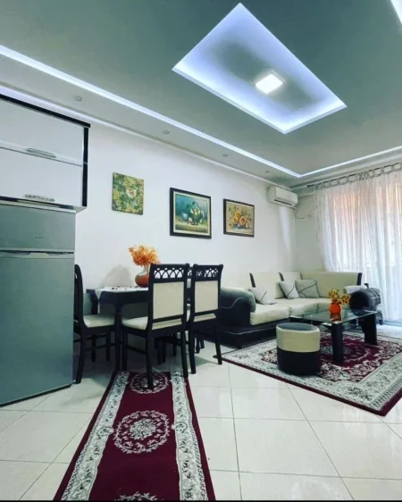 Tirane, jepet me qera 1+1 Kati 6, 75 m² 450 € (Rrethi Astir ,Rruga Tom Plezha)