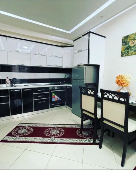 Tirane, jepet me qera 1+1 Kati 6, 75 m² 450 € (Rrethi Astir ,Rruga Tom Plezha)