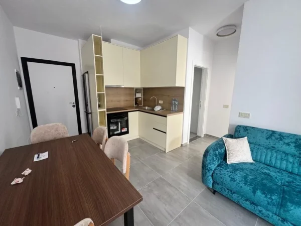 Tirane, jepet me qera apartament 1+1 Kati 2, 65 m² 650 € (Mine Peza)