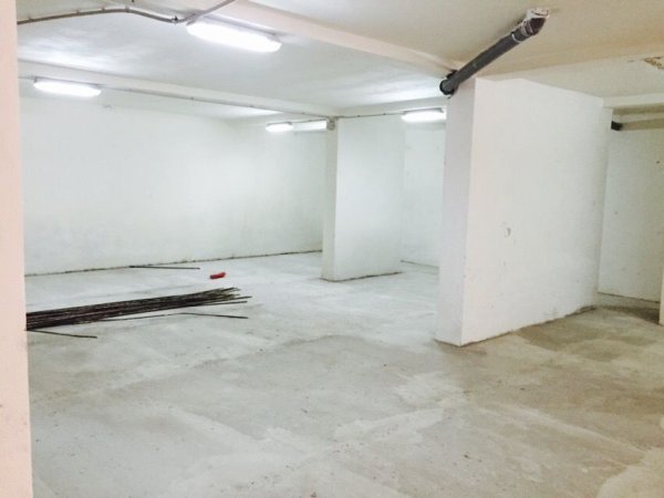 Shiten 8 Poste Parkimi ( Total Kati -1 ) 📍Fiks te Shkolla Çajupi - Rr. Kongresi i Manastirit || 150,000 Euro