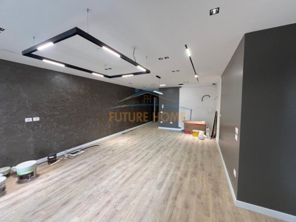 Tirane, shitet apartament 3+1+Ballkon Kati 4, 132 m² 200.000 € 